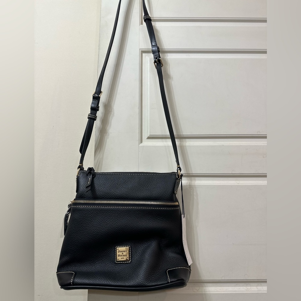 Dooney & Bourke cross body